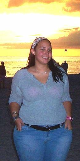 subtlefeeder:  irvingsbbws:  Soft hips  mmmmm…the way jeans SHOULD fit!
