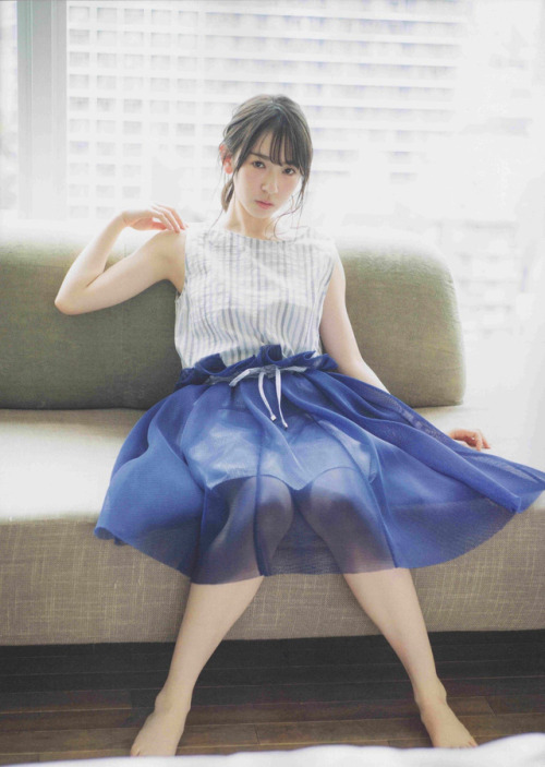 46pic:  Miku Kanemura - blt graph.