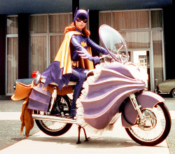 vintagegal:  Yvonne Craig as Batgirl, 1960s 