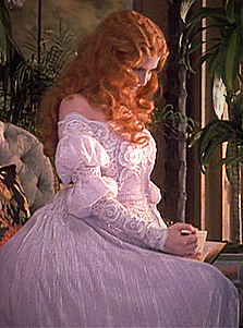 starsareforeternity:  Lucy Westenras white Gown from Bram Stokers Dracula (1992)