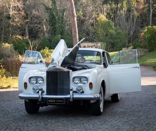 frenchcurious:Rolls-Royce Silver Cloud III