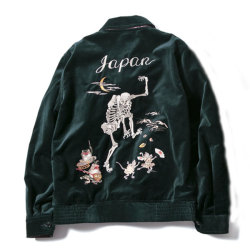 galavanting-about:  sirromdrawde:   RADIALL スーベニアジャケット S ラディアル CALEE WEIRDO FUCT   Bomber Jackets are my new thang. 