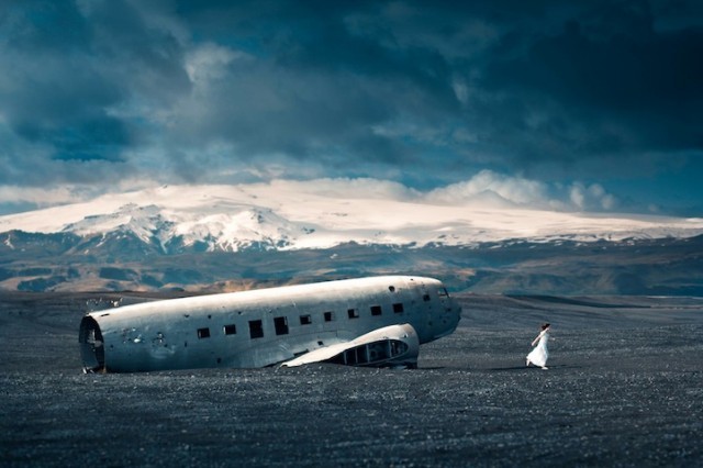 wordsnquotes:  Humanity VS. Nature in Iceland Photographers  Elizabeth Gadd,  Rob