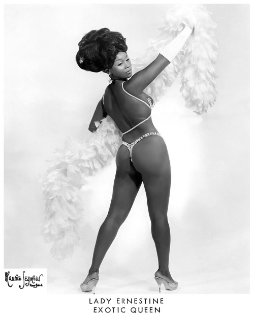 Porn Pics burleskateer:Lady Ernestine  —  Exotic