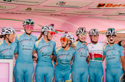womenscycling: Astana-BePink at the Giro Rosa Stage 5 sign-in via Giro Rosa Stage Five – In Pictures