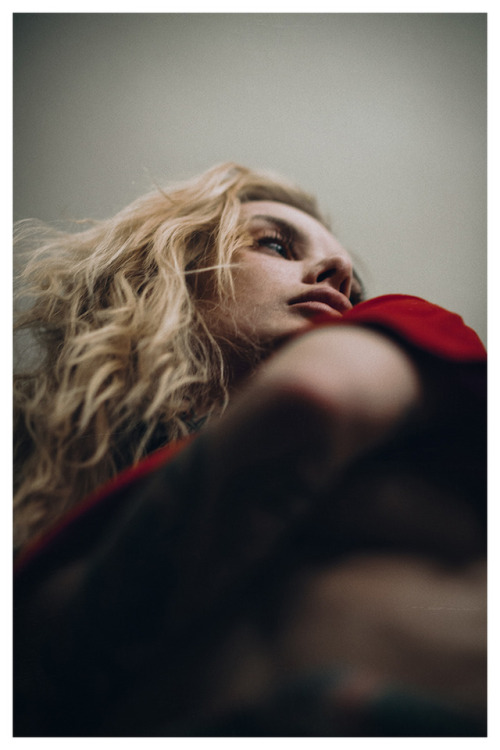kayruhe: w/ valentina belleza by Kay Ruhe