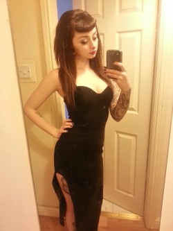 bubblexscum:  Love this dress, got a cheeky