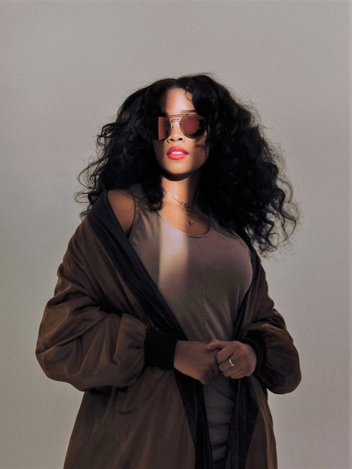 gordondiana:H.E.R. Photographed by Micaiah Carter