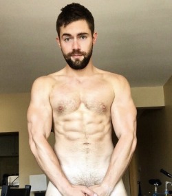 hotandsexymen:  http://instagram.com/griffinbarrowsxx