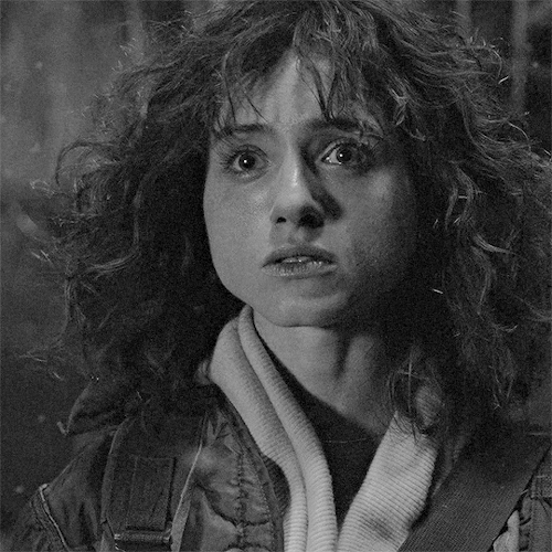 NANCY WHEELER In Stranger Things 4x09: “The Piggyback”