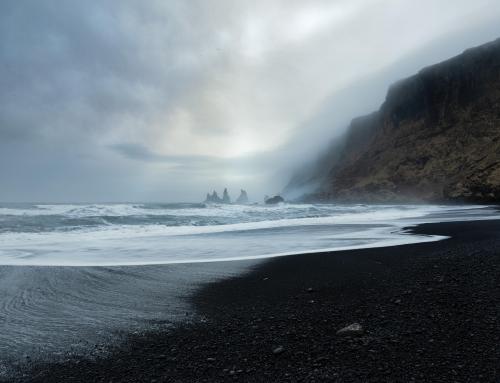 oneshotolive:  Black Sand Beach, Iceland [OC] [5882 x 4500] 📷: awarner463 