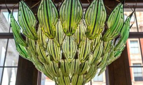 “Living” Chandelier That Naturally Purifies the Air Contains Real AlgaeDesign engineer a