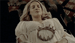 janeseyymour:And she’s not the only one. Poor, abandoned Catherine. And that other one, whose name e