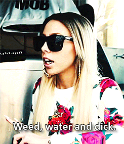 flowerchilddeeh:  incredjuilous:  89mb:  she a foo  Wait who is she  little debbie
