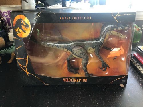 From last week after I unboxed Amber Collection of Velociraptor from The Lost World: Jurassic Park, 