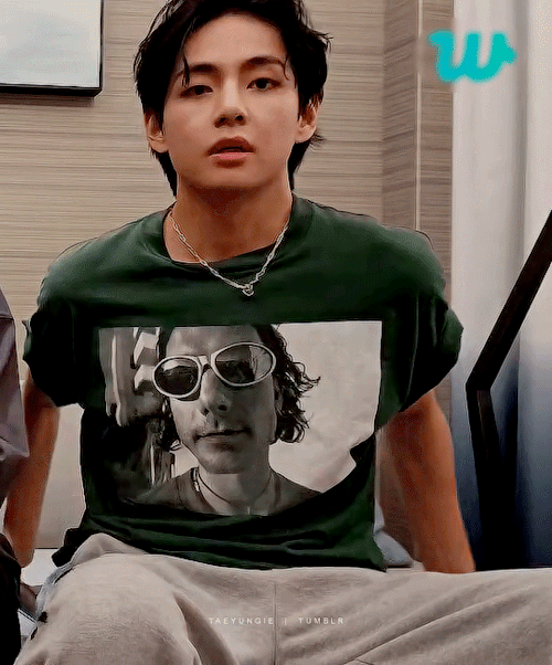 HE’S SO HOT 😵​