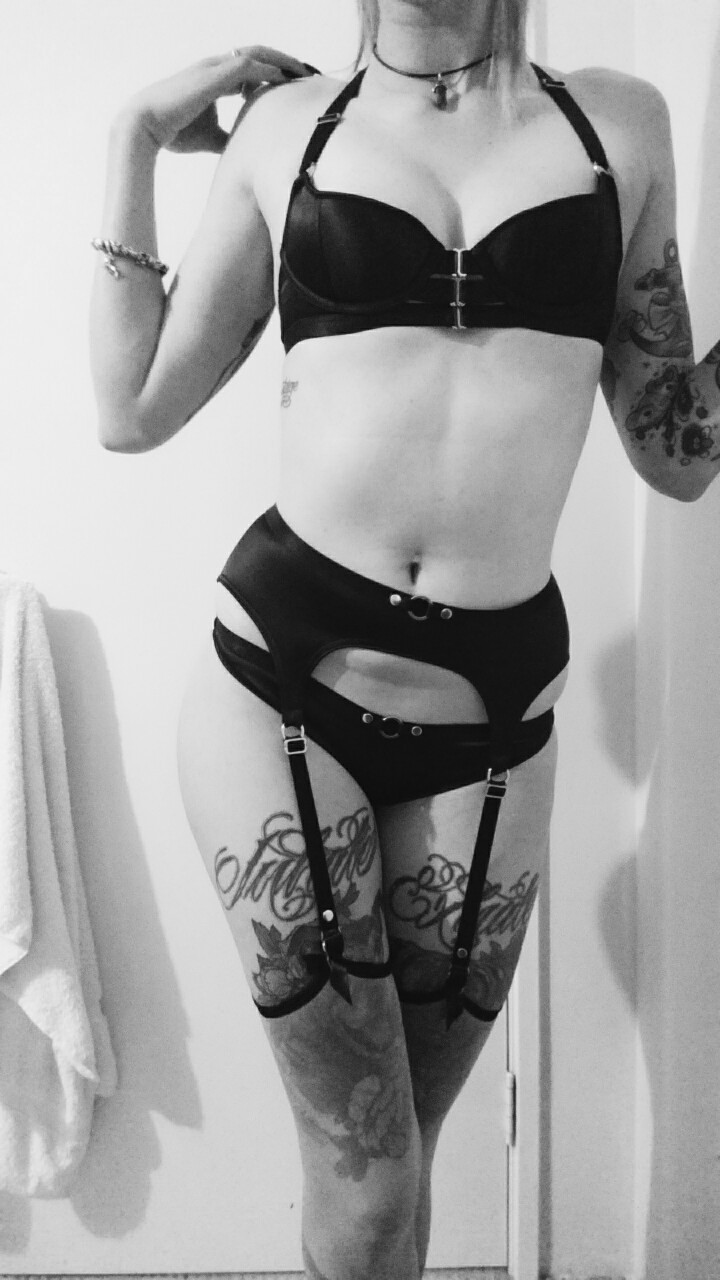 sp-iritus:  I need so much more honey birdette in my life