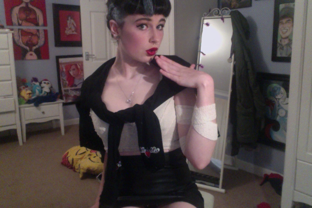 xdollbabyx:  tonights costume: pin-up girl inspired by the bride of frankenstein