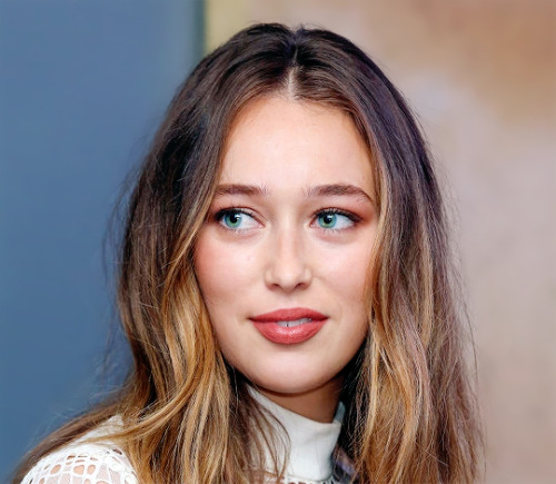 celebritiesandmovies:Alycia Debnam-Carey at a press conference to promote the series ‘Fear The