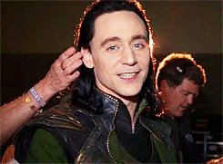 lokihiddleston:I want to touch his hair.