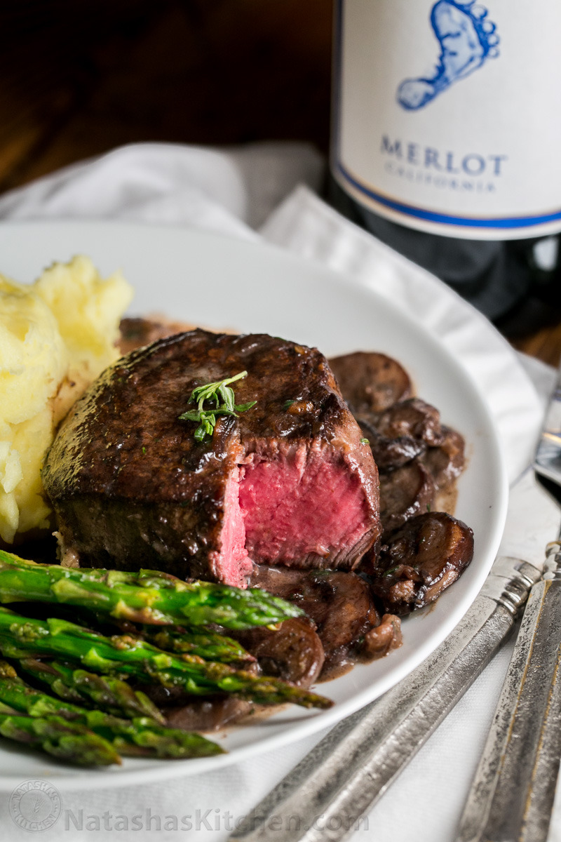foodffs:  Filet Mignon in Mushroom Wine SauceReally nice recipes. Every hour.Show