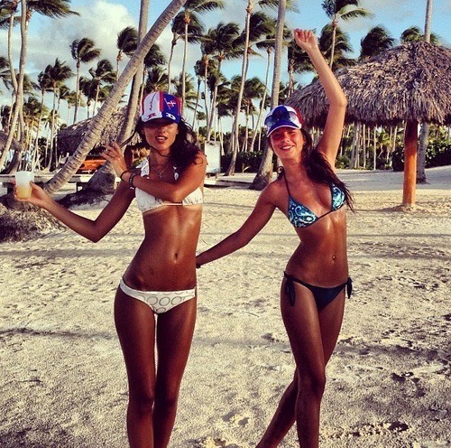 35-24-35:  sexy, slim, inspiring girls 