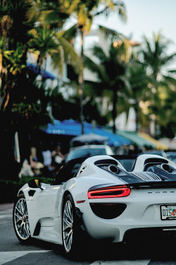 supercars-photography:  Porsche 918 in Miami