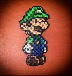 it8bit:  Luigi Perler Bead ArtCreated by