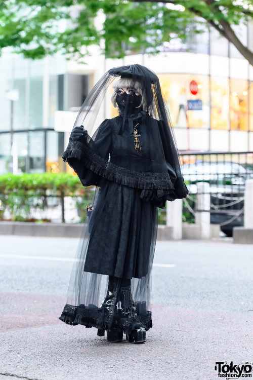 tokyo-fashion: Japanese shironuri artist Minori on the street in Harajuku wearing dark handmade, rem