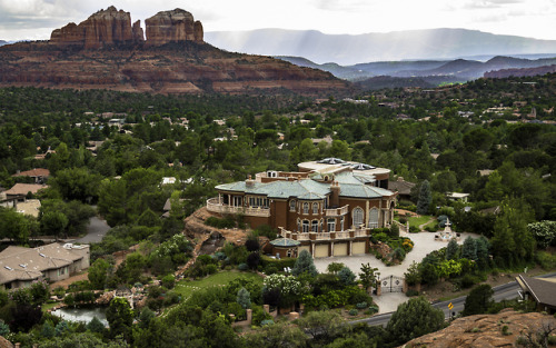 BREATHTAKINGLY GLORIOUS: