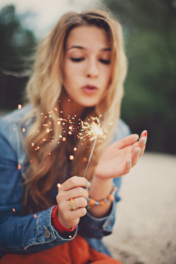 myleninharose:  firework | Tumblr on We Heart It - http://weheartit.com/entry/47763267/via/MyhAxlRose 