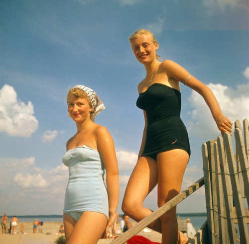 vintage-sweden:Women at the beach, 1954, Sweden.