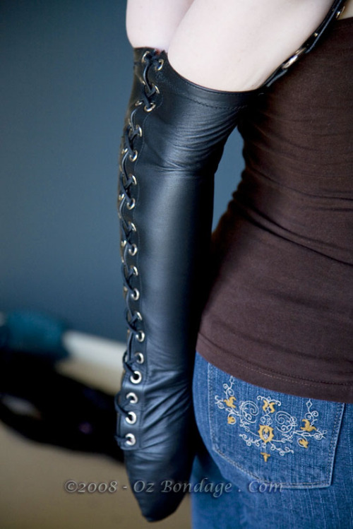 Armbinder in Love