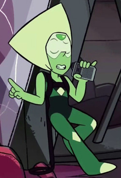 stevenuniverseobsession:  angstyamethyst: Screenshot from Too Far next to a leaked screenshot from Room for Ruby. We’ve reached maximum gremlin folks.  peridot and steven are reverting into zygotes 
