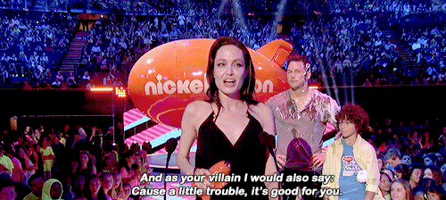 mockingday: Angelina Jolie Wins Favorite Villain for Maleficent at The KCA  