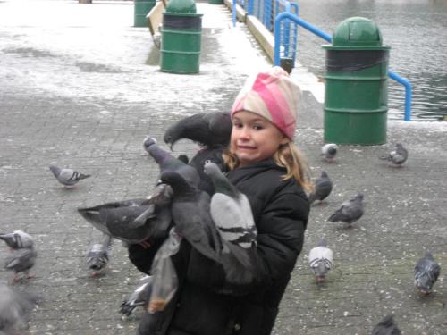 fat-batman:  ONCE WHEN I WAS LIKE 8 WE WENT TO BRITISH COLOMBIA AND MY BROTHER THREW SEEDS ALL OVER ME AND MY DAD TOOK THIS PICTURE  