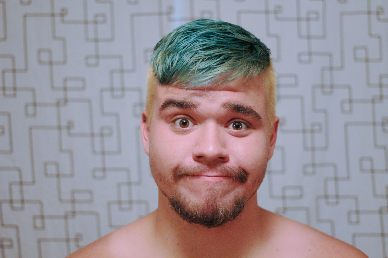 imtheotterlope:  imtheotterlope:  My new 80’s burnout hair.  Thro-back Thersdee