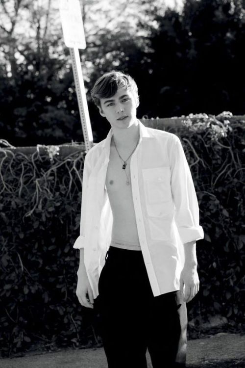 imconnor:Miles Heizer