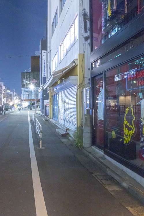 消えた夜のざわめき   The Night Buzz Disappeared：2020 Tokyo(at Shibuya. Jingumae. Omotesando. &amp; Aoyama. )M