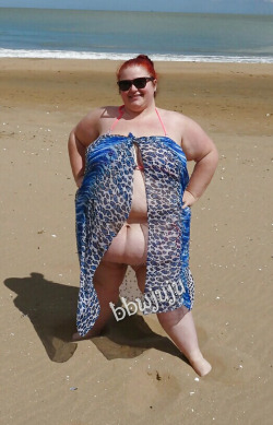 I&rsquo;d have a roll on the beach with her