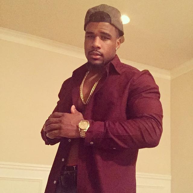 robwilson215:  asseenhere:  ’m A Young, Masculine, Versatile Top🌹💋That’s