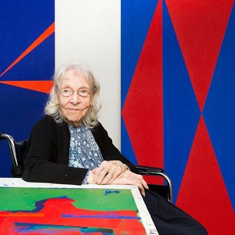 Carmen Herrera - sold her first artwork when she was 89 years old. #abstractpainter #abstractart #cu