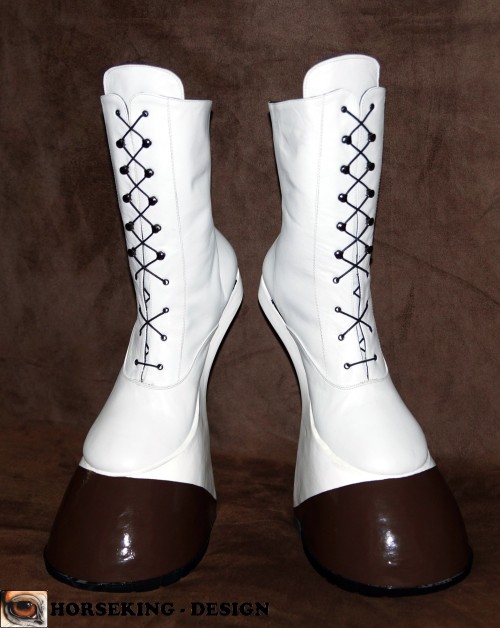 horseking-design:  White ankle boots with brown horse hooves and “TrottersGrip” horseshoe made of durable hard rubber. These are made in EU shoe size 43 and they look really good even with the BIIIG draft horse hooves on them. So if somewhere in the