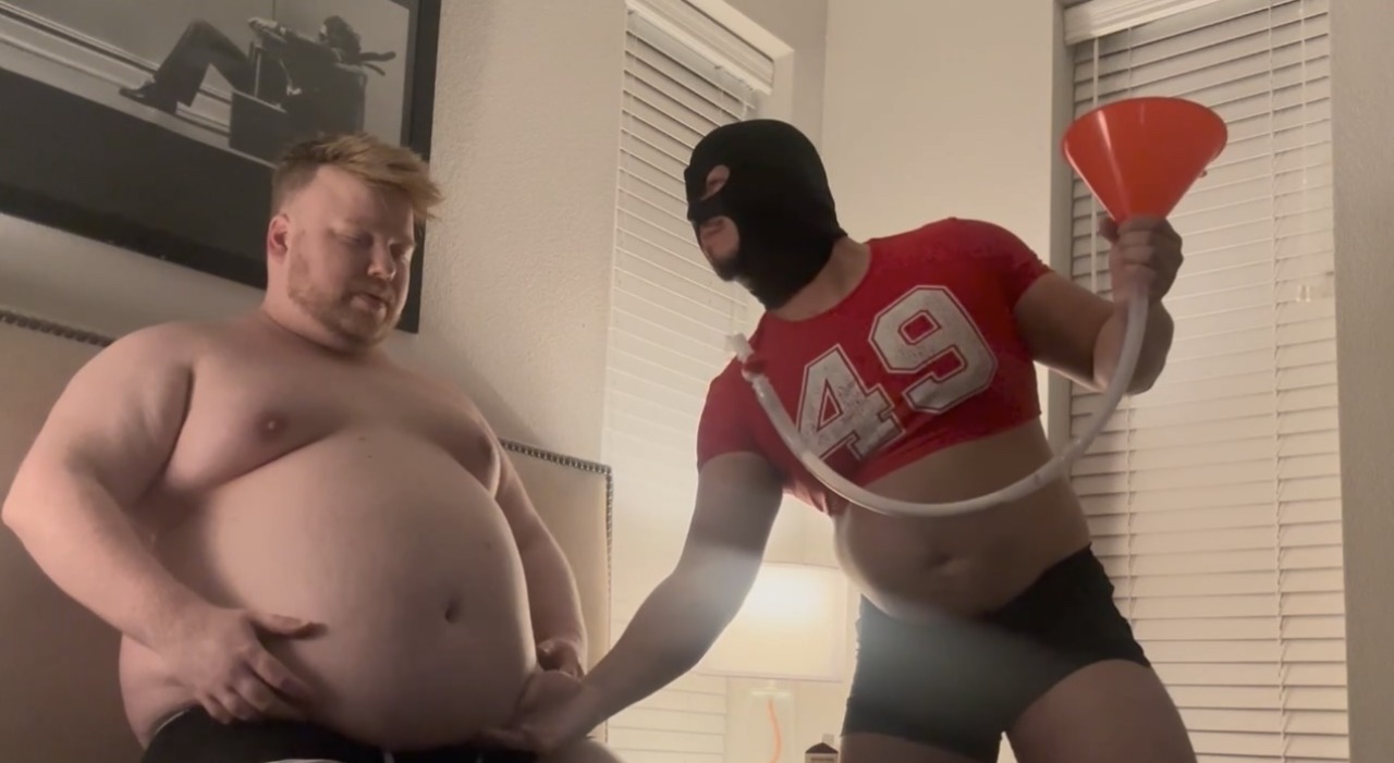 beefcakedaddy1:@gimmefictiontx was being greedy and needed to be filled from both