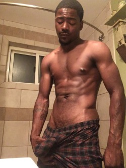 irayjay:  HE PULLED THAT THANG OUT……..