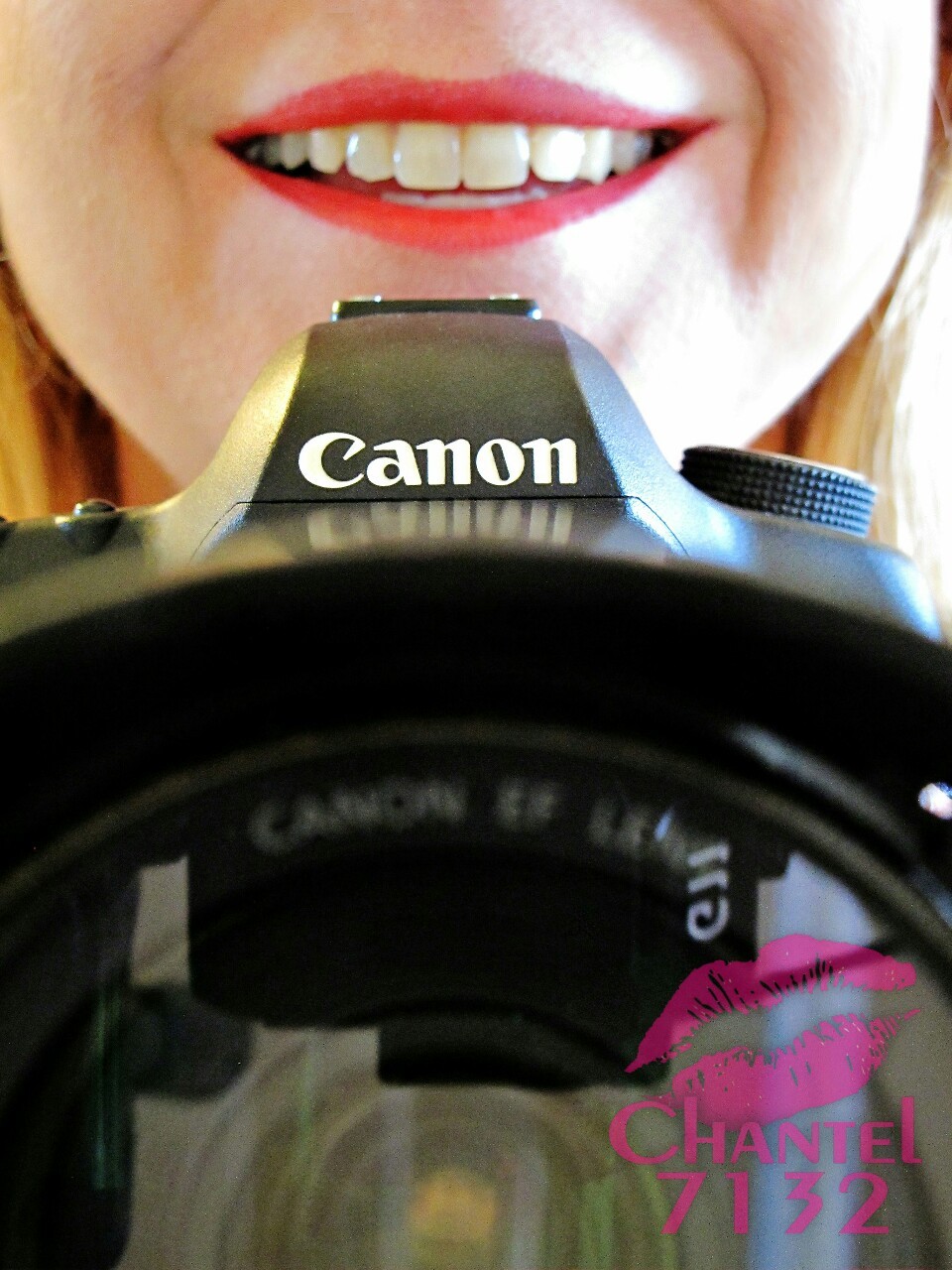 chantel7132:  Self portrait of me and my 5D Mark II, with my fav lens out of my huge