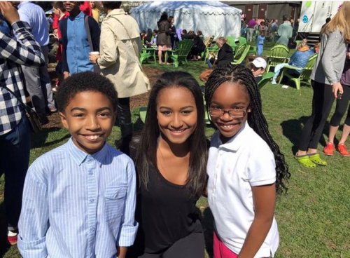 demho3zhatinq:  spoonmeb:  lennybaby2:  skidivame:   Sasha Obama with Miles Brown and Marsai Martin at the White House Easter Egg Roll.   Sasha is effing gorgeous. Look at those dimples!  the babies!   My hearttttttttt