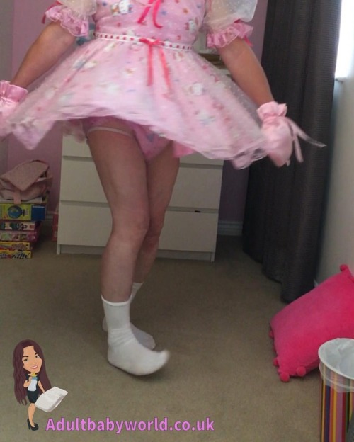 I just loaded 36 more #abdl pics to my onlyfans.com/nannybetty site - that’s 630 pics &amp; 146 vide