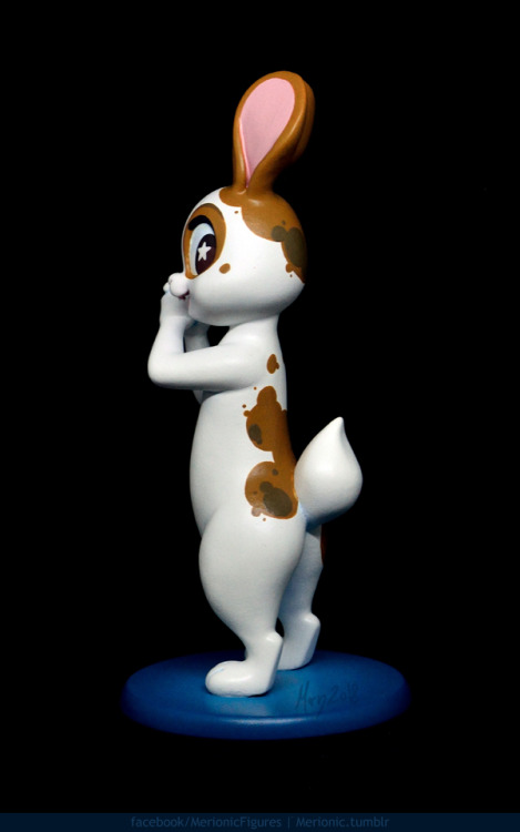 merionic:An early birthday gift for @blue-oranges-blabs, an OOAK sculpture of her bunny Burleska. ♥ 