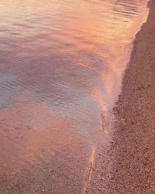 Beautiful Reflections ✨ #ninaluba #ninalubainspiration #ninalubamoodboard #puroisland #philippineisl